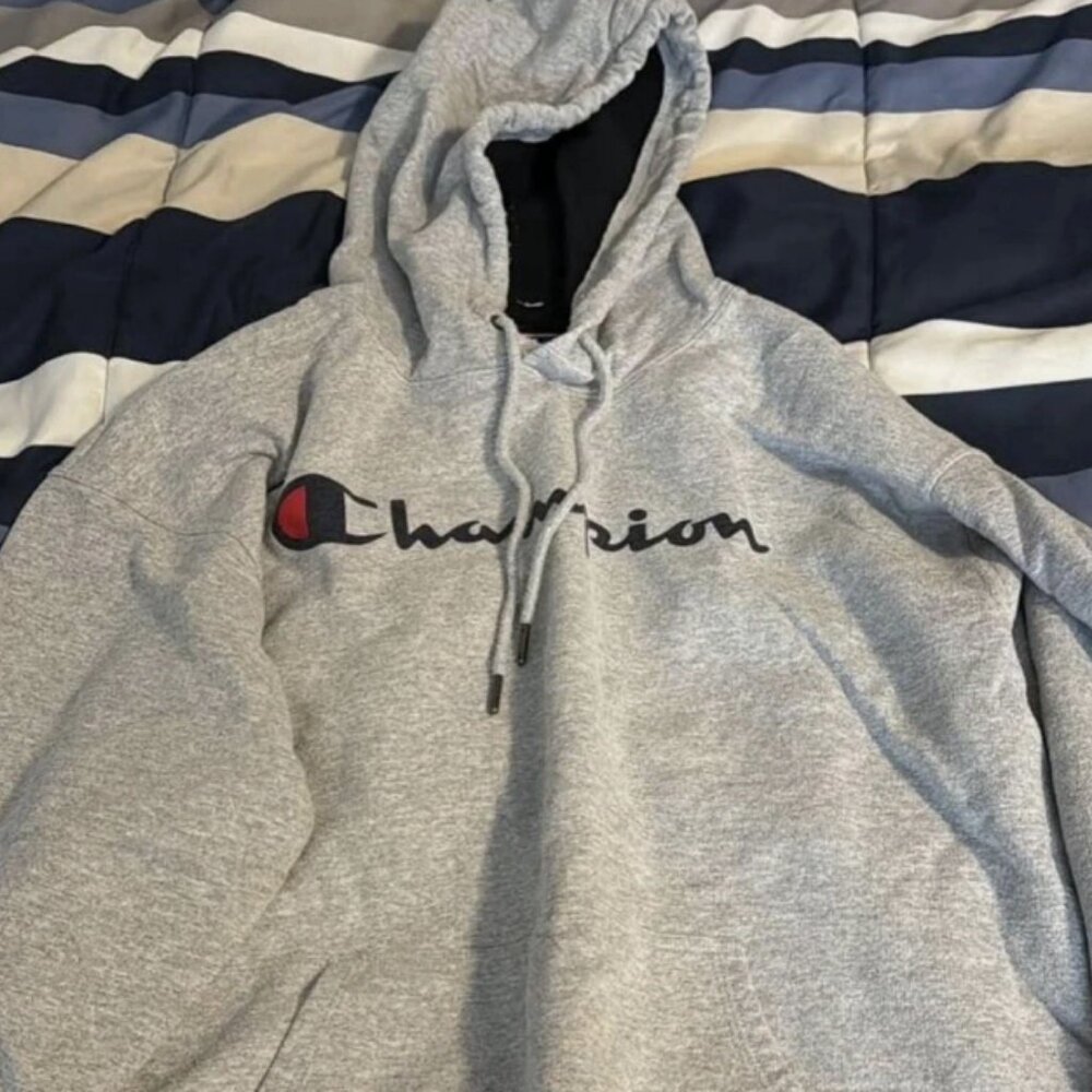 Champion Men’s Gray Hoodie - Size XL